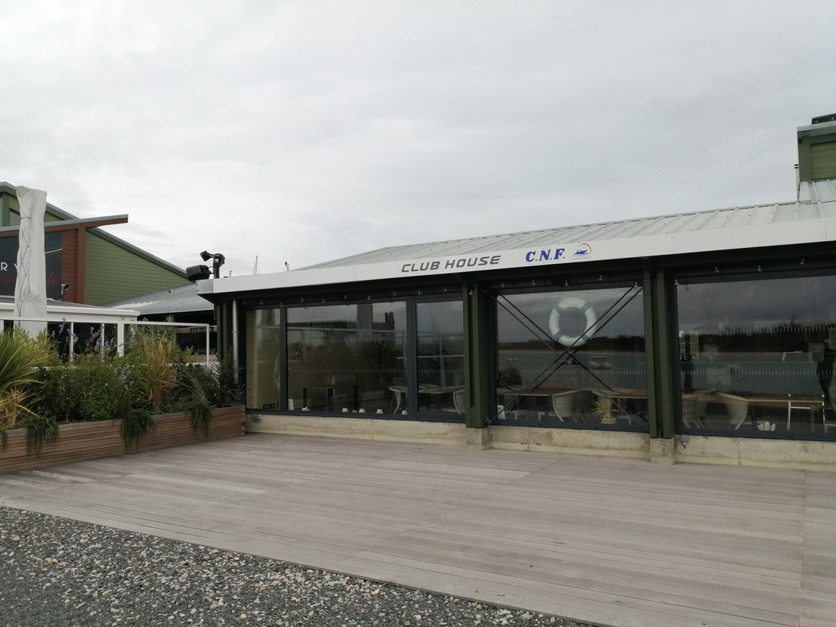 Club house du port de Merville-Franceville-Plage